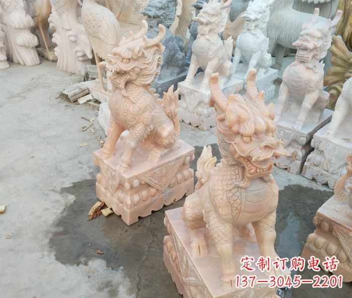 贵州华丽夺目,雕琢精美的麒麟石雕