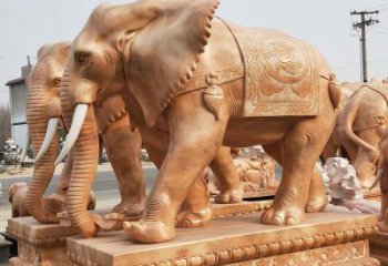贵州精致雕刻的豹子雕塑