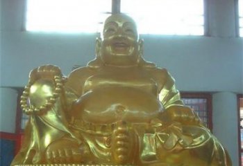 贵州传统工艺制作鎏金弥勒佛像