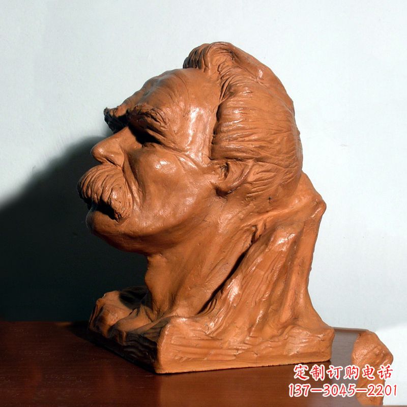 贵州以尼采为原型的雕塑头像