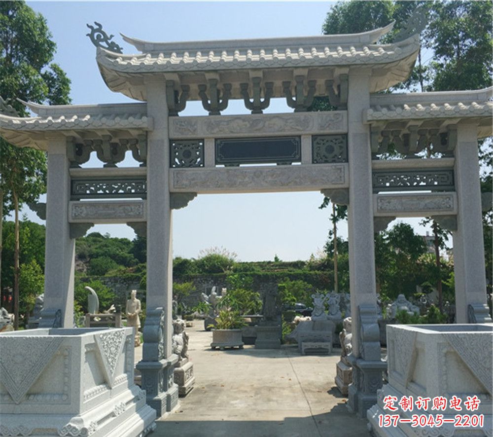 贵州农村石牌坊雕刻