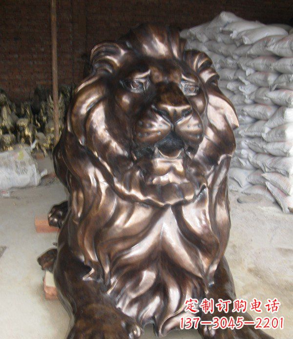 贵州静静躺在你身边,西洋狮子铜雕塑给你精致的拥抱