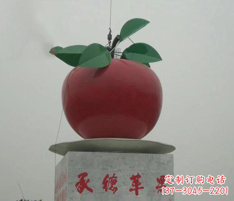 贵州精美苹果雕塑,给空间增添独特风格