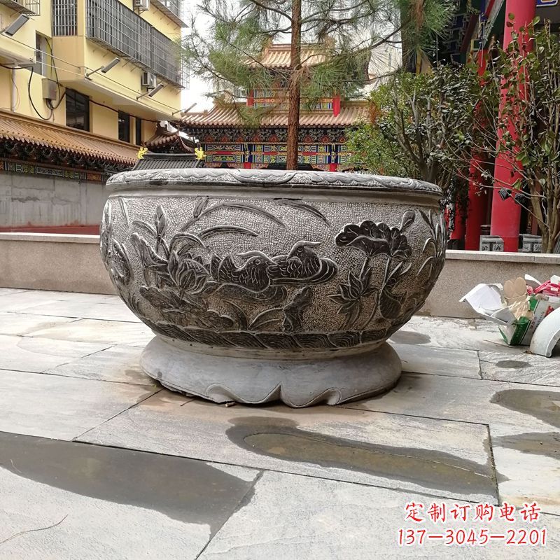 贵州青石仿古风格鱼缸雕塑