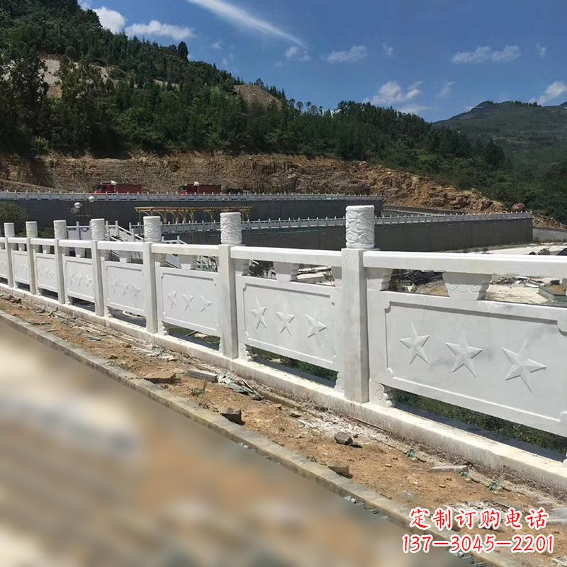 贵州青石路桥栏板护栏雕塑:艺术精美,安全可靠