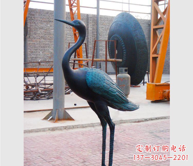 贵州青铜仙鹤雕塑:展现古典和谐之美