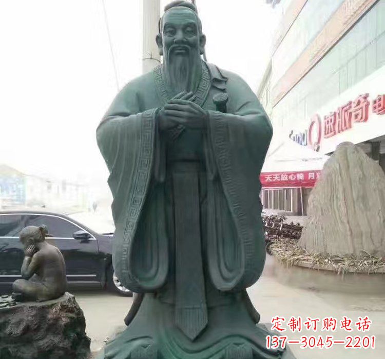 贵州精美的青铜孔子雕像