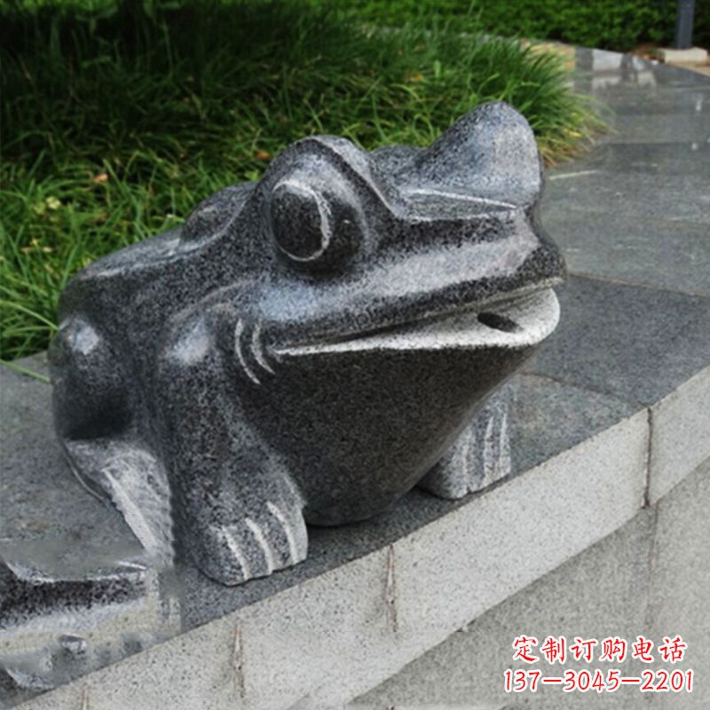 贵州活力四射的青蛙喷水雕塑