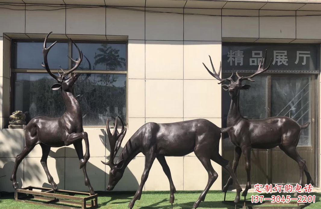 贵州群鹿铜雕塑，艺术精雕细琢