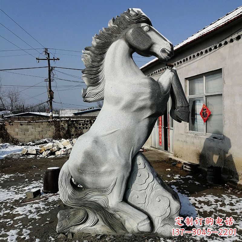 贵州艺术品呈献——人立而起的马儿石雕