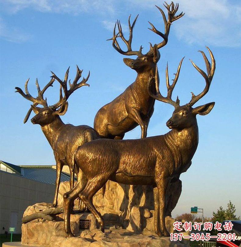 贵州三鹿登高鹿景观铜雕,让你秀智慧雕刻艺术
