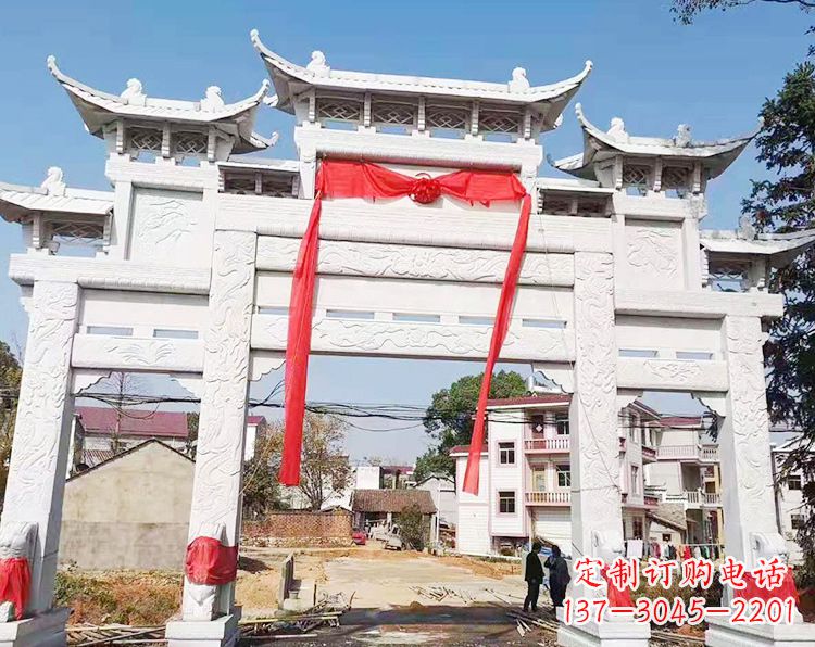 贵州三门三楼石雕牌坊:专业定制牌坊雕塑