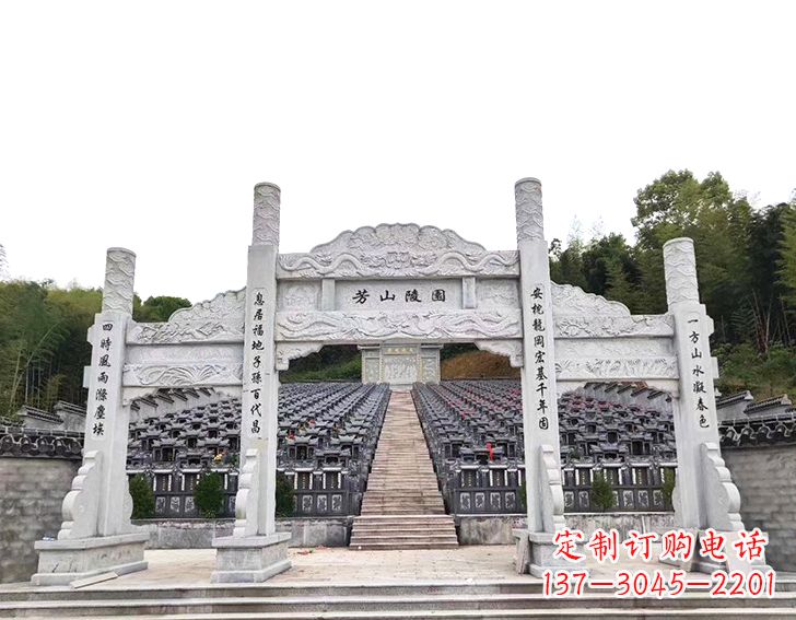 贵州精致雕刻的三门石牌坊雕塑