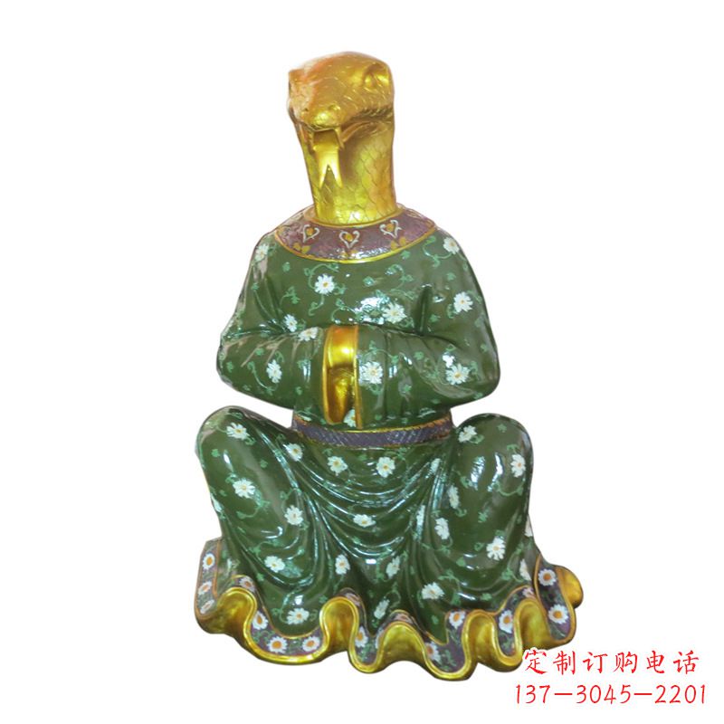 贵州独特的彩绘生肖雕塑