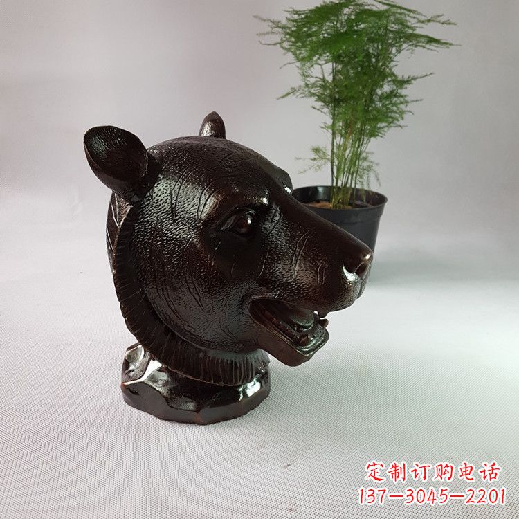 贵州注入传统元素的生肖铜雕