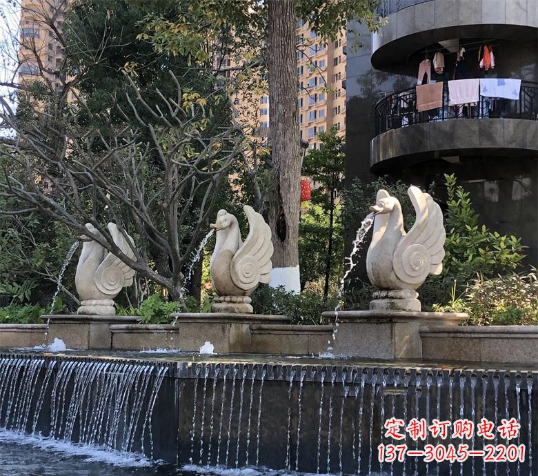 贵州石材喷水鹅 园林动物石雕景观摆放 水池石天鹅
