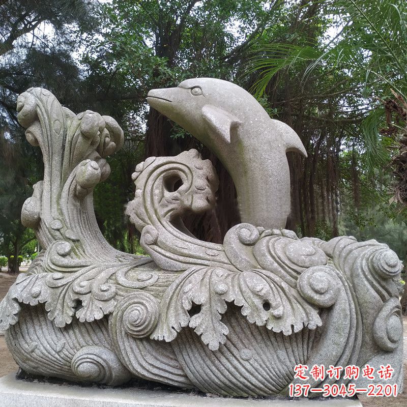 贵州精美的石雕海豚雕塑,为您的公园林营造出别具匠心的水景特色