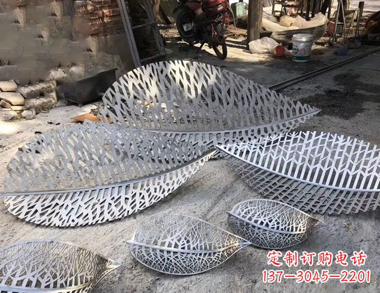 贵州树叶镂空不锈钢雕塑