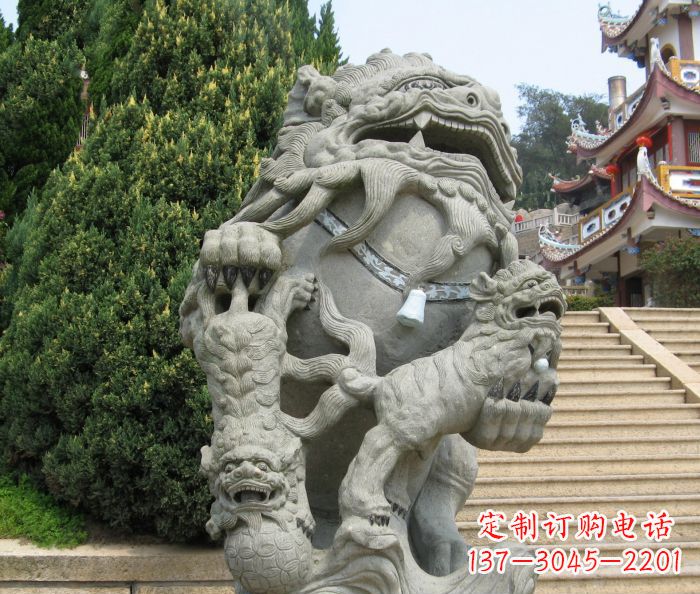 贵州寺庙景观狮子石雕