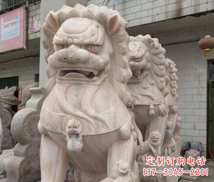 贵州寺庙景观晚霞红狮子石雕
