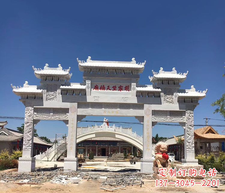 贵州寺庙三门五楼石牌坊石雕_1
