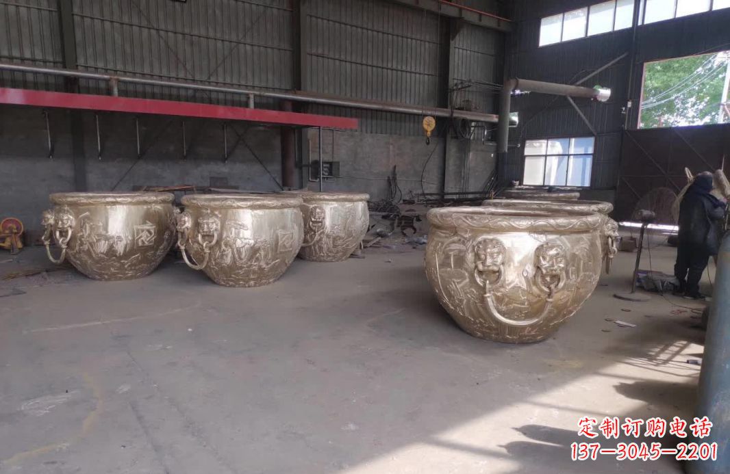贵州寺庙水缸铜雕塑