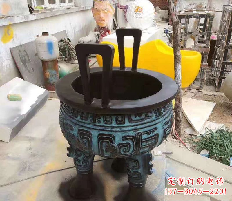 贵州寺庙圆型铜雕香炉