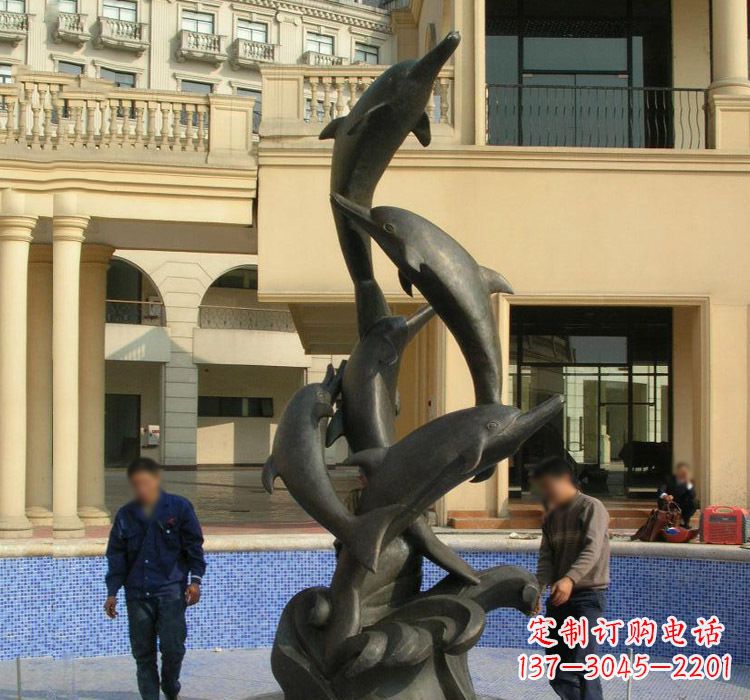贵州跳跃海豚雕塑