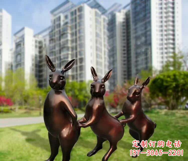 贵州铜雕广场动物兔子