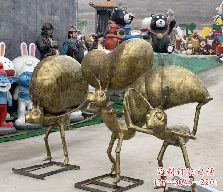 贵州铜雕蚂蚁搬家雕塑