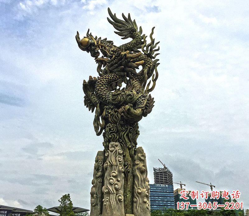 贵州铜雕盘龙柱