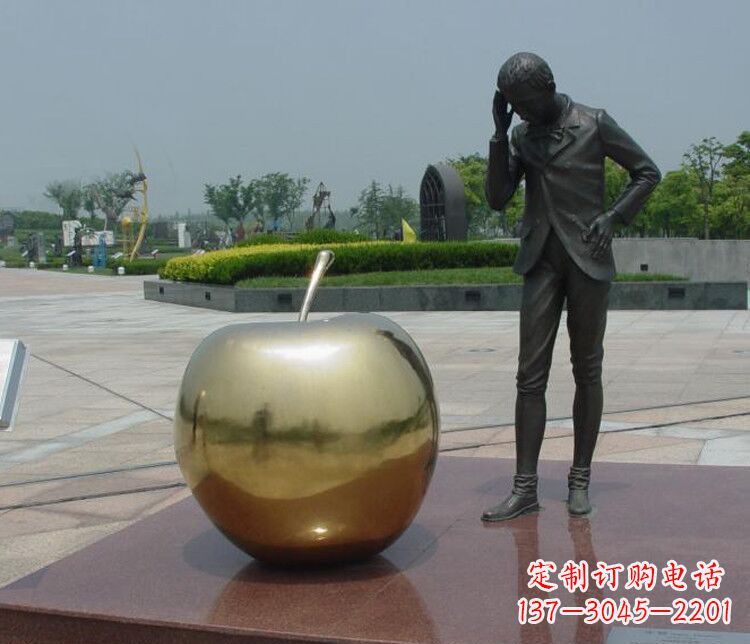 贵州铜雕西方人物和苹果