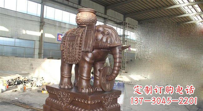 贵州驮宝大象铜雕