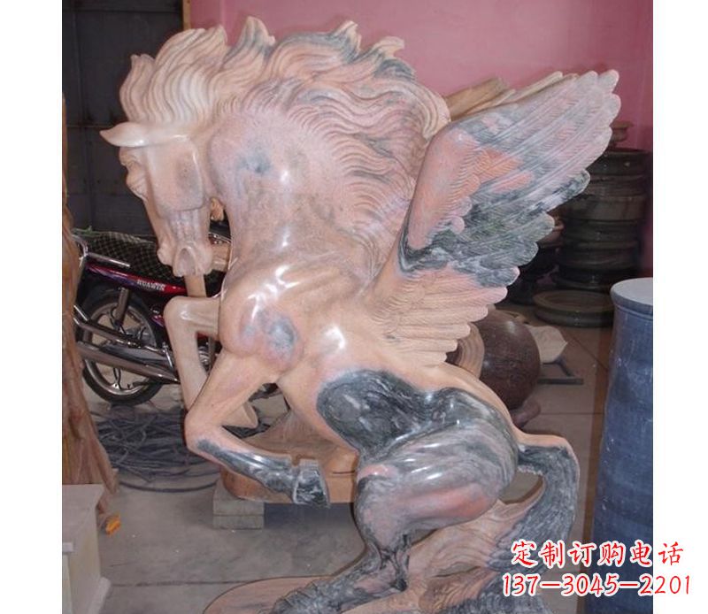 贵州晚霞红奔马石雕