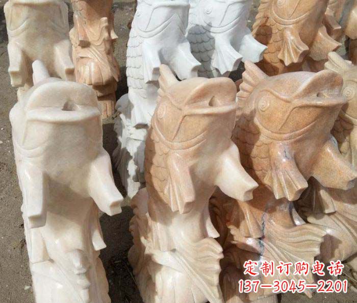 贵州晚霞红喷水鲤鱼庭院石雕
