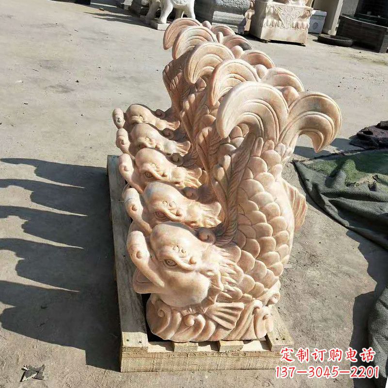 贵州晚霞红喷水鱼石雕-园林水景喷泉动物雕塑摆件