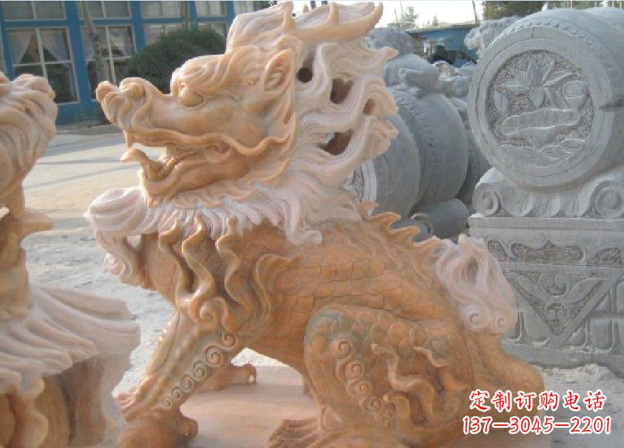 贵州晚霞红神兽麒麟雕塑
