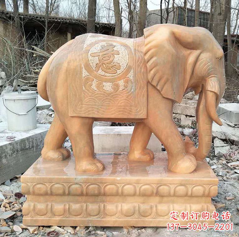 贵州晚霞红石材大象雕塑