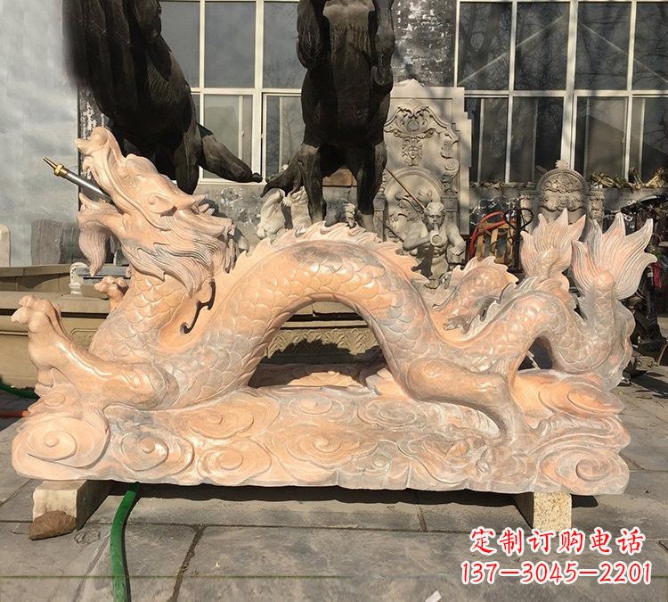 贵州晚霞红石雕喷水龙