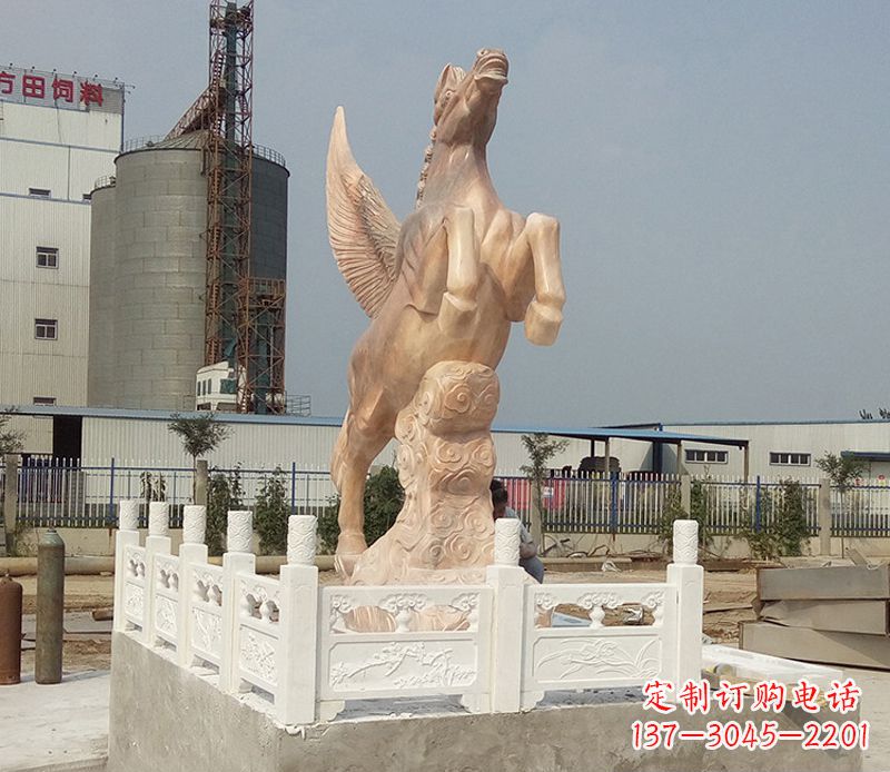 贵州晚霞红祥云飞马企业景观石雕