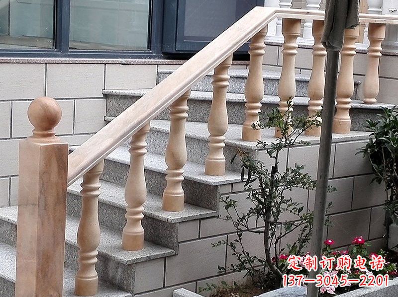 贵州晚霞红小区栏杆石雕