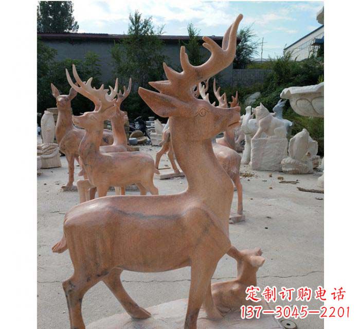 贵州晚霞红驯鹿动物公园石雕