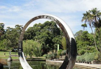 贵州水景不锈钢镜面圆环雕塑