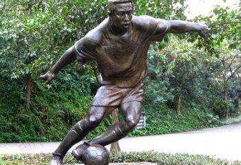 贵州踢足球铜雕体育运动人物雕塑