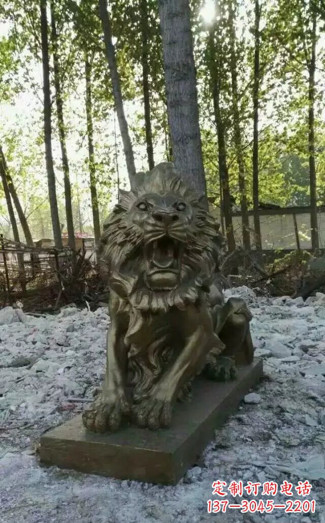 贵州卧着的西洋狮子铜雕 (2)