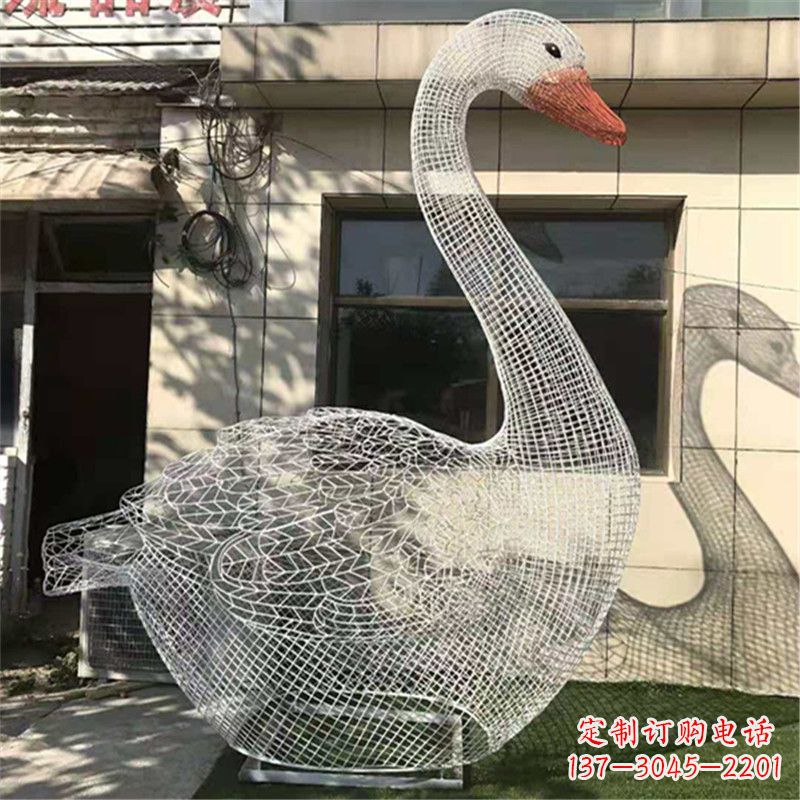 贵州卧姿天鹅不锈钢草坪网格动物摆件