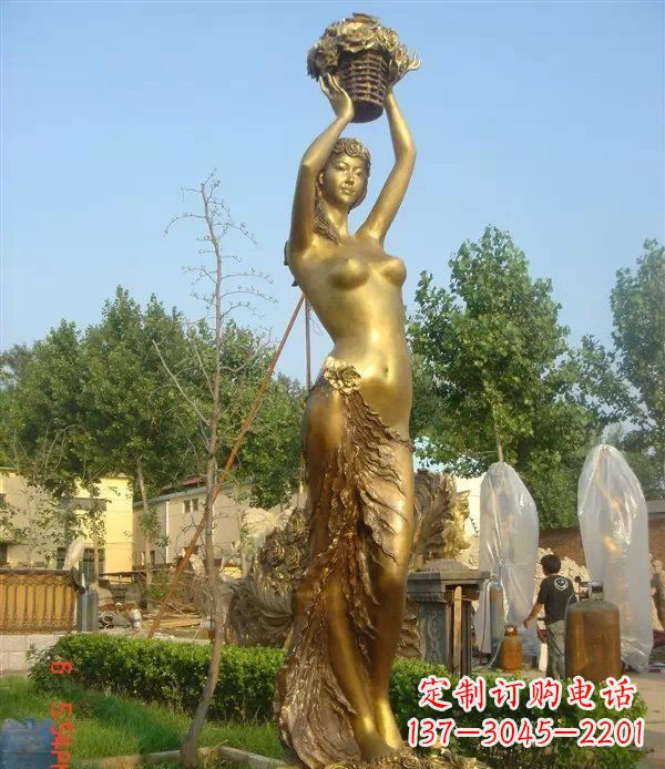 贵州西方美女公园人物铜雕 (2)