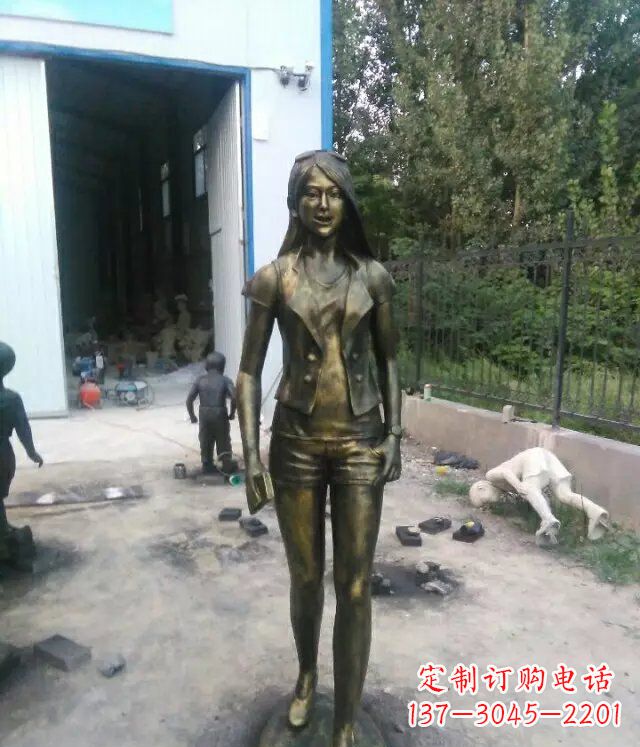 贵州现代美女广场人物铜雕