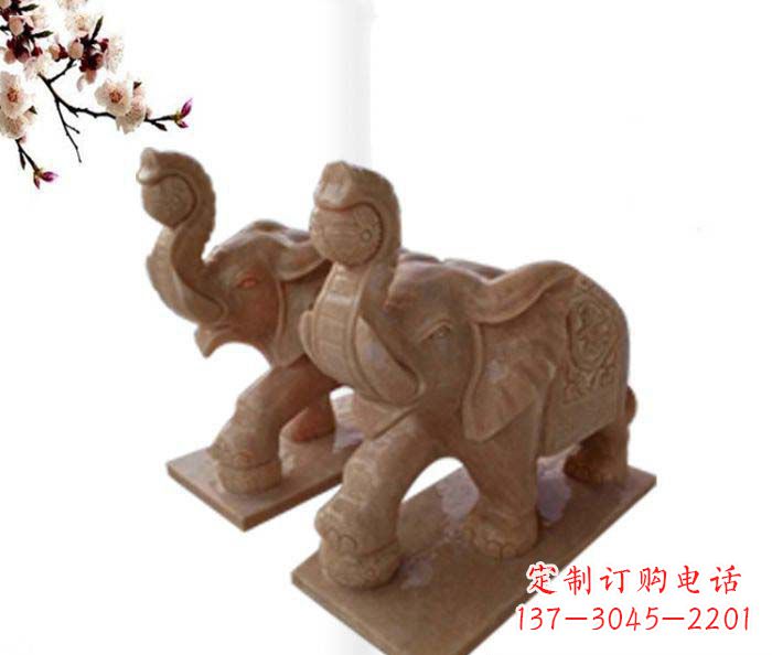 贵州象鼻朝天的大象晚霞红招财石雕
