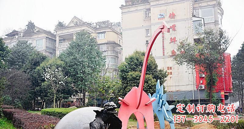 贵州小区破壳而出的小恐龙景观铜雕